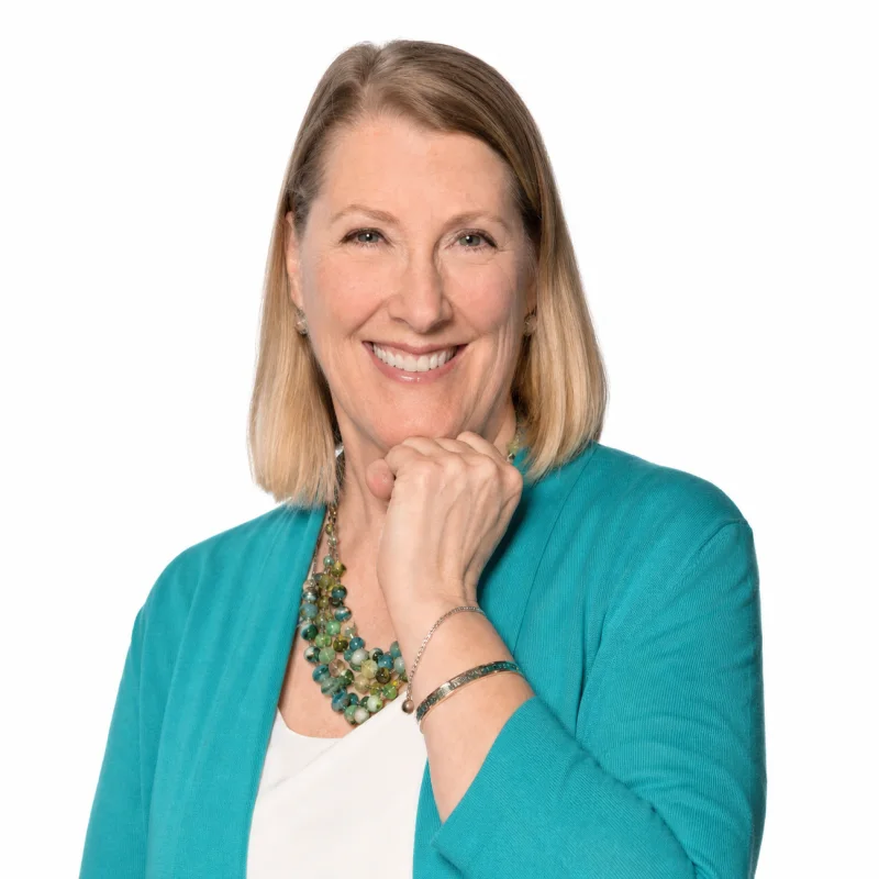 Headshot of Ruth Fields